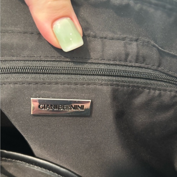 Black Giani Bernini Women’s purse - Picture 9 of 9